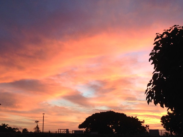 The vog does create some nice sunsets!